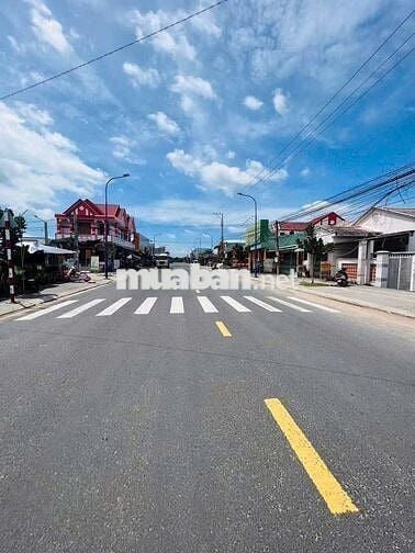 Bán nhà 10x20m gần chợ lộc an  giá 2 tỷ 650