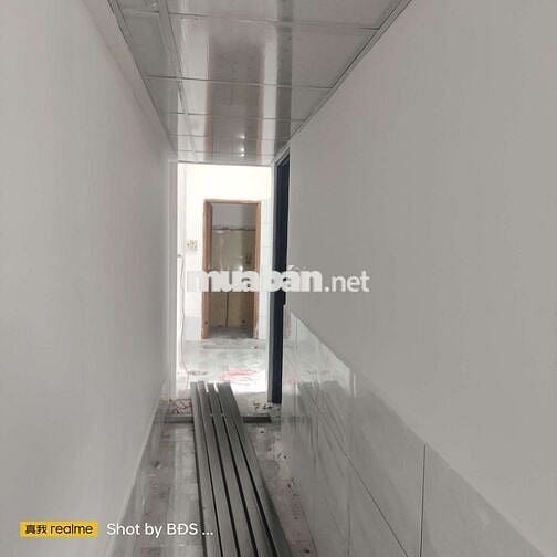 Nhà 69.3m 1trệt 1lửng 2pn 1wc sân đậu xe hơi HBP gần Vạn Phúc 9triệu