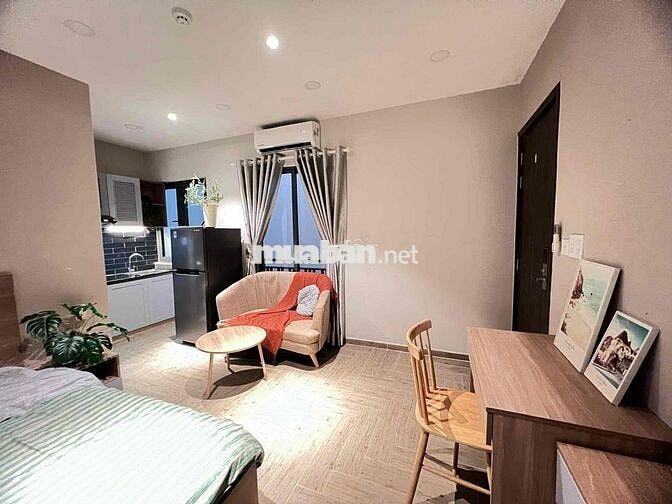 KHAI TRƯƠNG PHÒNG FULL NỘI THẤT BAN CÔNG LỚN Ở BÌNH THẠNH GIÁP Q1-Q3