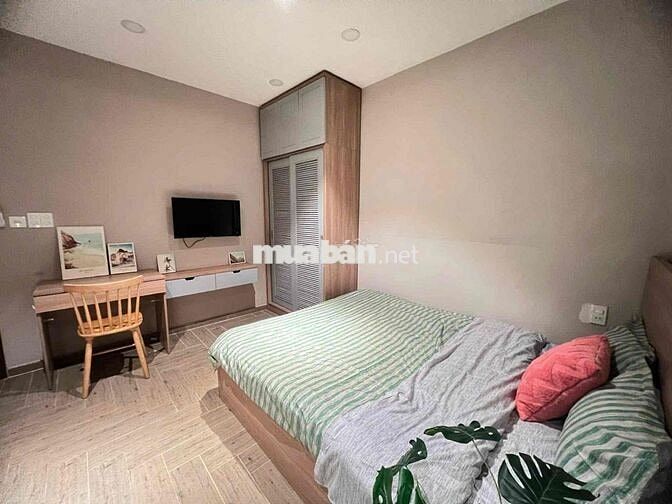 KHAI TRƯƠNG PHÒNG FULL NỘI THẤT BAN CÔNG LỚN Ở BÌNH THẠNH GIÁP Q1-Q3