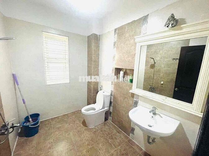 Phòng trọ GV 30m2 cửa sổ hướng ra công viên, full nội thất