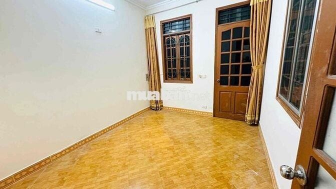 BÁN NHÀ 30M RA MẶT PHỐ VŨ TÔNG PHAN – LÔ GÓC – 2 THOÁNG VĨNH VIỄN!