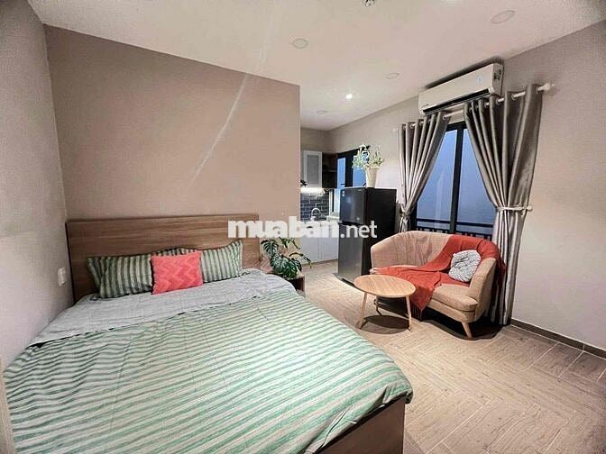 KHAI TRƯƠNG PHÒNG FULL NỘI THẤT BAN CÔNG LỚN Ở BÌNH THẠNH GIÁP Q1-Q3