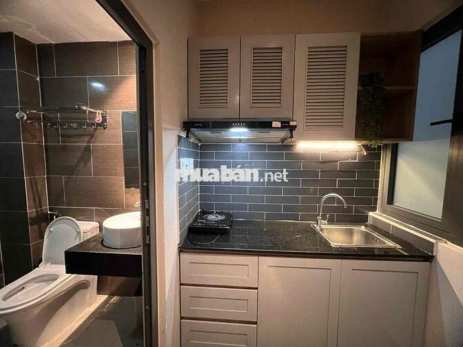 KHAI TRƯƠNG PHÒNG FULL NỘI THẤT BAN CÔNG LỚN Ở BÌNH THẠNH GIÁP Q1-Q3