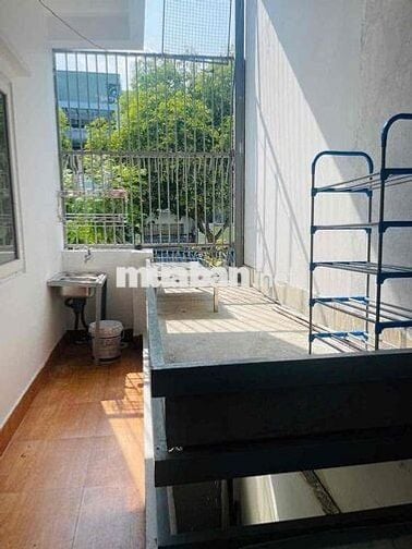 Phòng trọ GV 30m2 cửa sổ hướng ra công viên, full nội thất