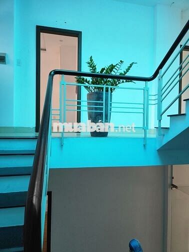 cho thuê nhà 160m2 MT đường lớn 20m, nhà đẹp, giá 40 tr/tháng