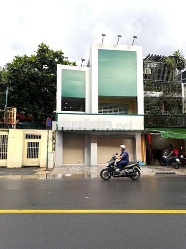 Cho Thuê Nhà Đường Lạc Long Quân, Tân Bình (5.7x24m - 2 lầu, 1PN, 3WC)