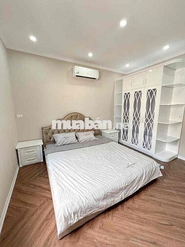 Lô góc T3,  TT Nguyễn Phong Sắc , mặt phố ,KD, full nội thất ,70 m2