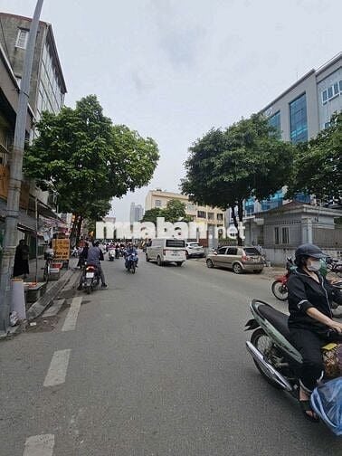Chính chủ đang cần bán nhà 46m,5t tại phố Bà Triệu,HĐ  t/máy chỉ 10 tỷ