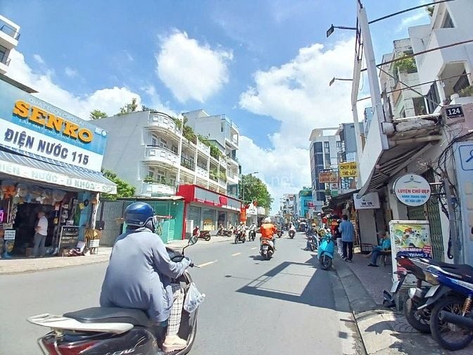 ⭐️ Nhà 6 Lầu DT:5,7x17 Mặt tiền kinh doanh sầm uất Nguyễn Văn Đậu, P5.
