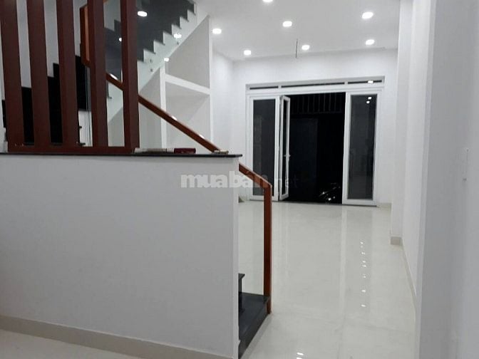 Cho thuê nhà nguyên căn  52m2, 2 tầng, 2PN, Bình Tân