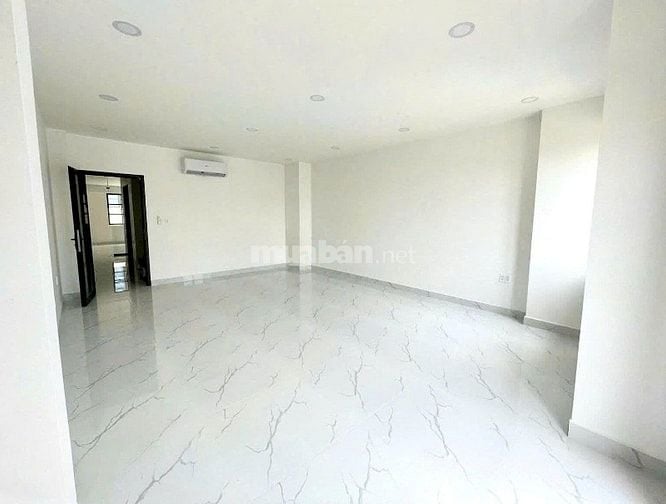 NHÀ MỚI ĐẸP BÀN GIAO NGAY - NGUYỄN MINH HOÀNG - NGANG 6M - KHU K300