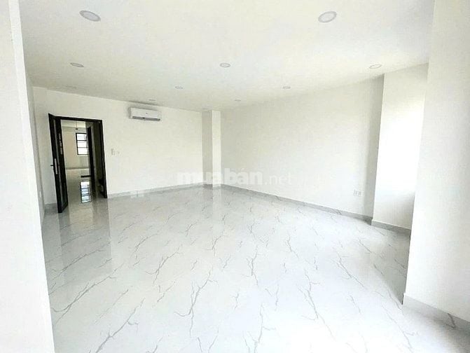 NHÀ MỚI ĐẸP BÀN GIAO NGAY - NGUYỄN MINH HOÀNG - NGANG 6M - KHU K300