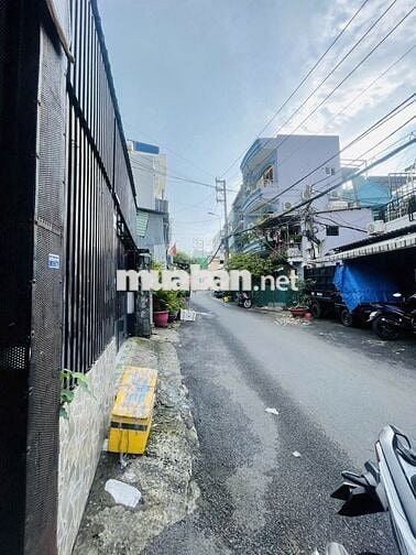 Nhà hẻm 1 sẹc 25m2, 2 phòng ngủ, đường Phan Văn Trị, Q. Bình Thạnh