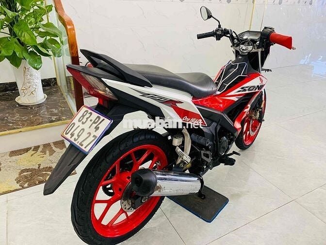 Thanh lý Sonic 150 xe đẹp máy zin êm. có trả góp
