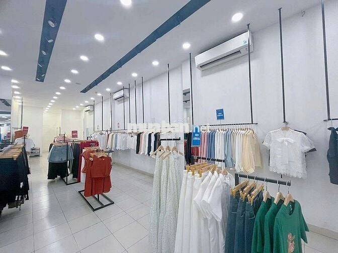 DT 7 x 28m 1 Trệt 1Lầu Sàn Trống suốt