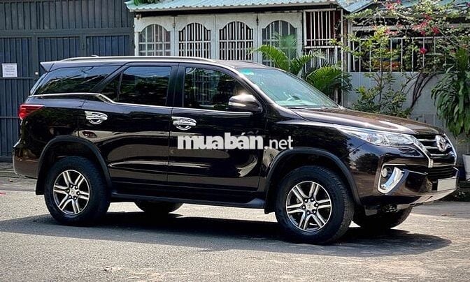 Toyota Fortuner 2017 2.7V 4x2 AT - rất mới.