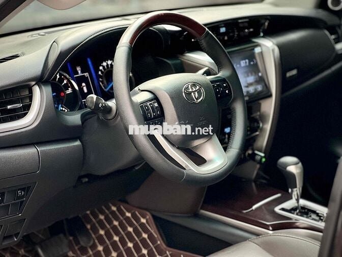 Toyota Fortuner 2017 2.7V 4x2 AT - rất mới.