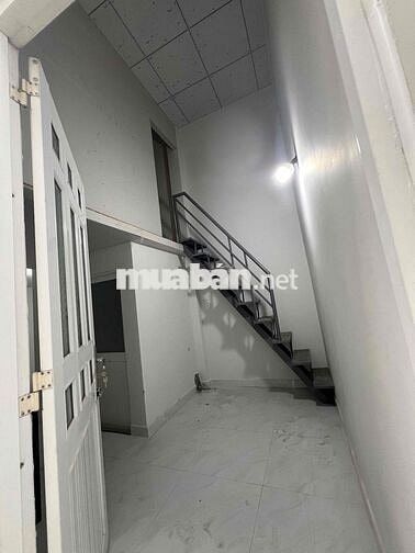 nhà trọ 2 phòng- ngay ngã tư bình thái - dân cư an ninh- công viên đẹp