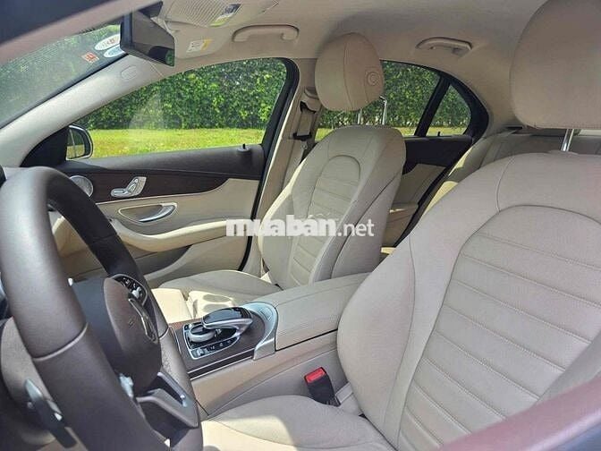 Mercedes C200 Exclusive 2021 Lướt 27.000km