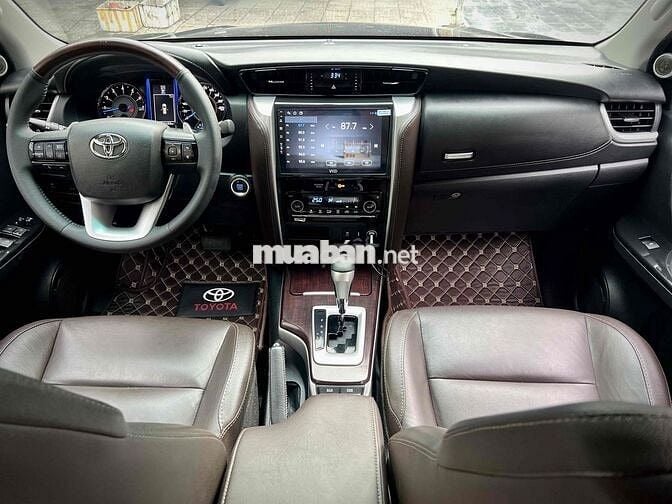 Toyota Fortuner 2017 2.7V 4x2 AT - rất mới.