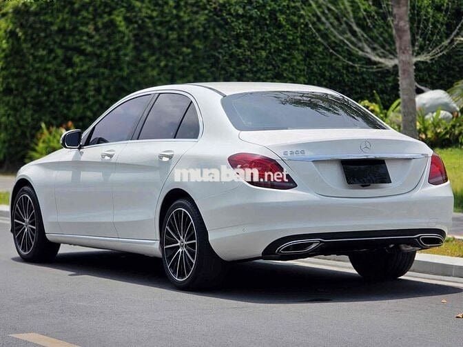 Mercedes C200 Exclusive 2021 Lướt 27.000km
