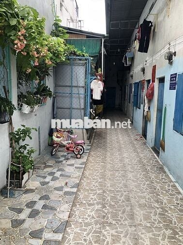 Phòng trọ giá rẻ 18m2 gần Coopmart Đặng Thúc Vịnh