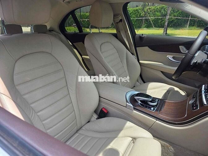 Mercedes C200 Exclusive 2021 Lướt 27.000km
