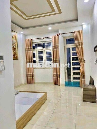 Nhà cho thuê full nội thất (4m x 15m) 4 phòng ngủ 3 tầng hẻm nhựa 8m