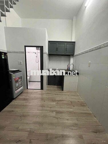 Nhà Nguyên Căn 1 Trệt 1 Lầu Có Bancol Gần RMIT Văn Hiến Tiện Q7 Q8