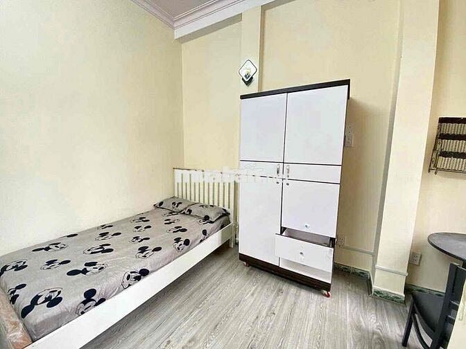 CHO THUÊ PHÒNG BAN CÔNG NGAY TRUNG TÂM GIÁ TỐT - GẦN BỜ KÈ Q3