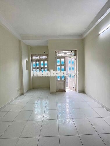 Nhà Mới Sơn đg LĐT P15: 4x12m, 2 lầu, 3pn, 3wc, sân thượng