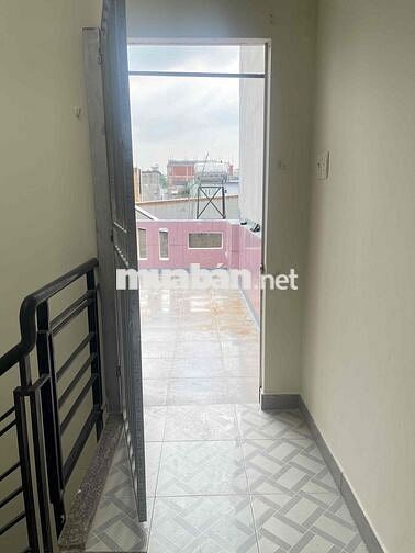 Nhà Mới Sơn đg LĐT P15: 4x12m, 2 lầu, 3pn, 3wc, sân thượng