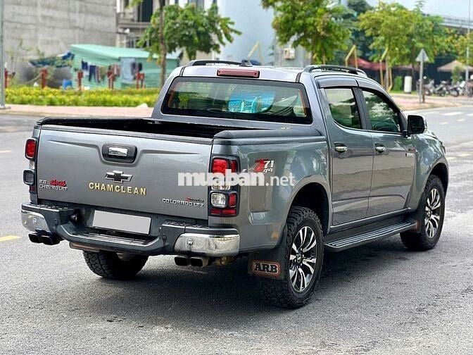 Cần bán Colorado 2018 bản High Country 2.5L 4x4