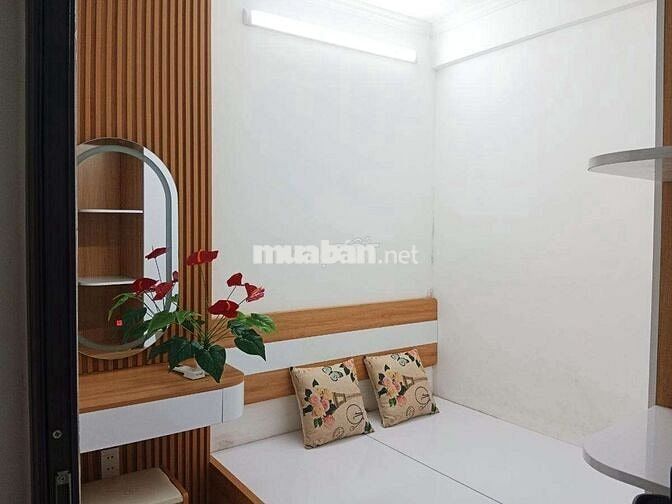 Nhỉnh 2 tỷ! Tập thể Tôn Đức Thắng, tầng 1, 45m 2N1WC, full nội thất