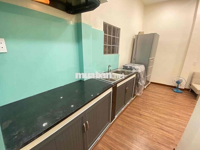 Cho Thuê Tầng Trệt Riêng Biệt Kiểu CHDV Full Nội Thất Gần Chợ Bà Chiểu