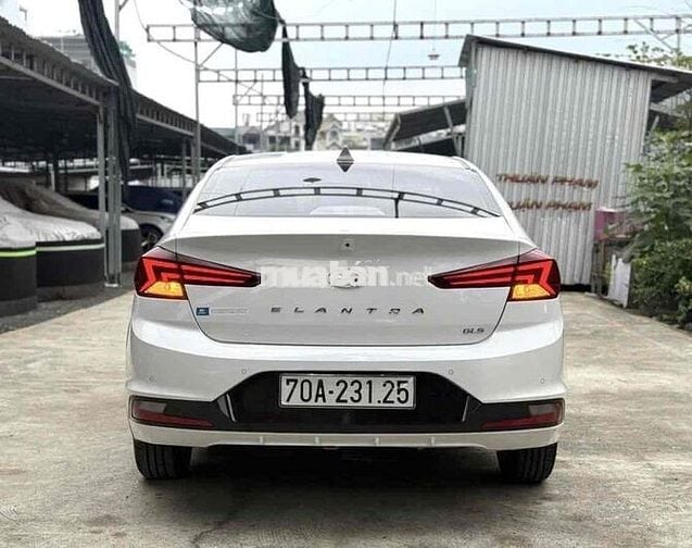 Hyundai Elantra 1.6MT 2019 - 58000km