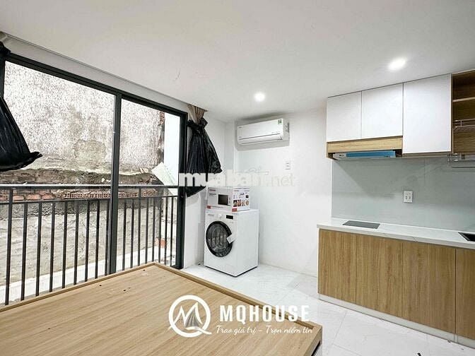Căn Hộ Ban Công/Cửa Sổ Mới 100% 35m2_Gần Nowzone Quận 1