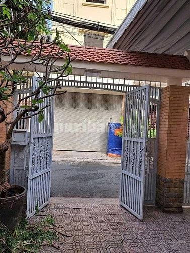 Bán Nhà hẻm VIP 69/ Nguyễn Gia Trí ( D2 ) - 42m2 nở hậu 6m - sân xe