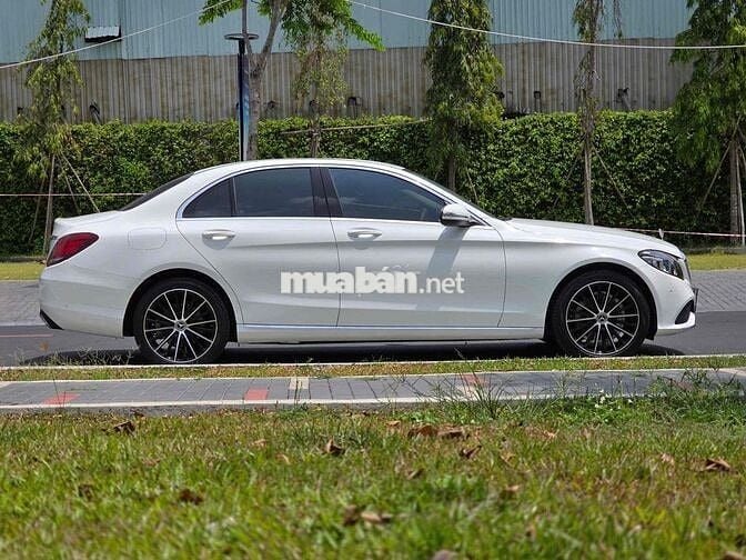 Mercedes Benz C200 Exclusive - 27.000Km