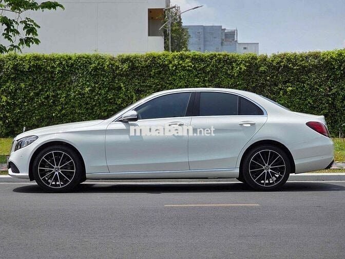 Mercedes Benz C200 Exclusive - 27.000Km