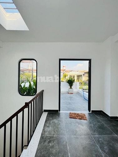 KHU VIP LUXURY PHÚ NHUẬN- 3 TẦNG-SÂN ĐỂ XE RỘNG-SẲN DÒNG TIỀN CHO THUÊ
