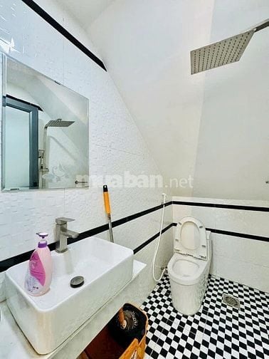 KHU VIP LUXURY PHÚ NHUẬN- 3 TẦNG-SÂN ĐỂ XE RỘNG-SẲN DÒNG TIỀN CHO THUÊ