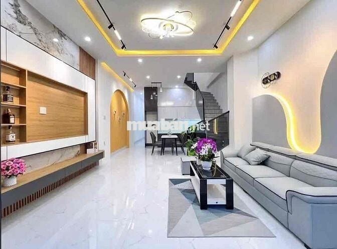 CON DẠI CÁI MANG CON CÔ MỸ BỂ NỢ CÔ CẦN BÁN GẤP