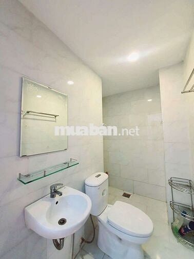 Trống sẵn phòng 35m2 Full nội thất Thang máy ngay Văn Lang Bình Thạnh