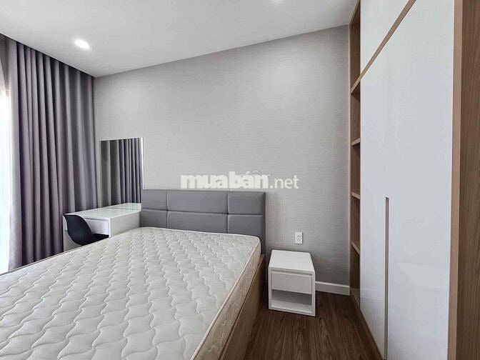 Cho thuê căn góc full nội thất đẹp ở ngay tầng cao view thoáng