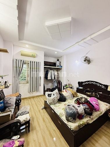 Tỉnh Lộ 10, 4x17m, 4 Tầng, 5 PN, Hẻm xe tải, Giá 5,2 Tỷ.