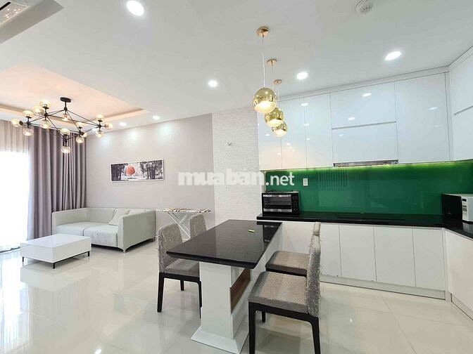 Cho thuê căn góc full nội thất đẹp ở ngay tầng cao view thoáng