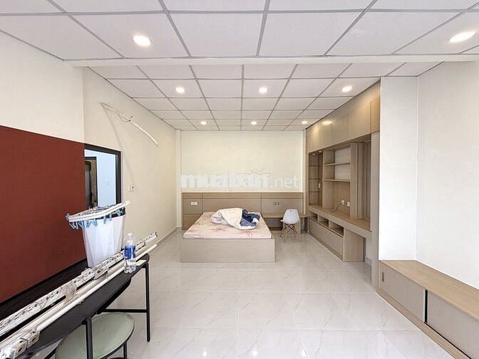 CHDV Ngay Vincom Nguyễn Xí - 50 m² - 4 Tầng - Dòng tiền 35tr/th- 8 T
