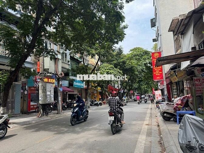 NHÀ 3 TẦNG - 50 M RA MẶT PHỐ - BA ĐÌNH - 68 M2 - MT 3,5 M- GIÁ 10.5 TỶ